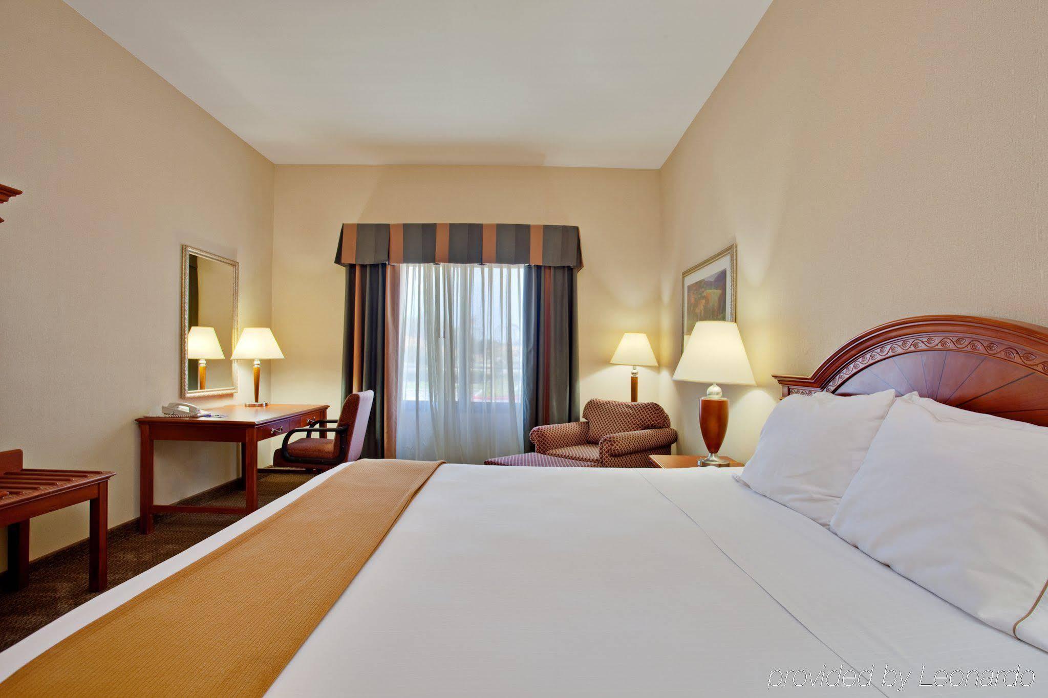 Best Western Valencia/Six Flags Inn & Suites Santa Clarita Buitenkant foto