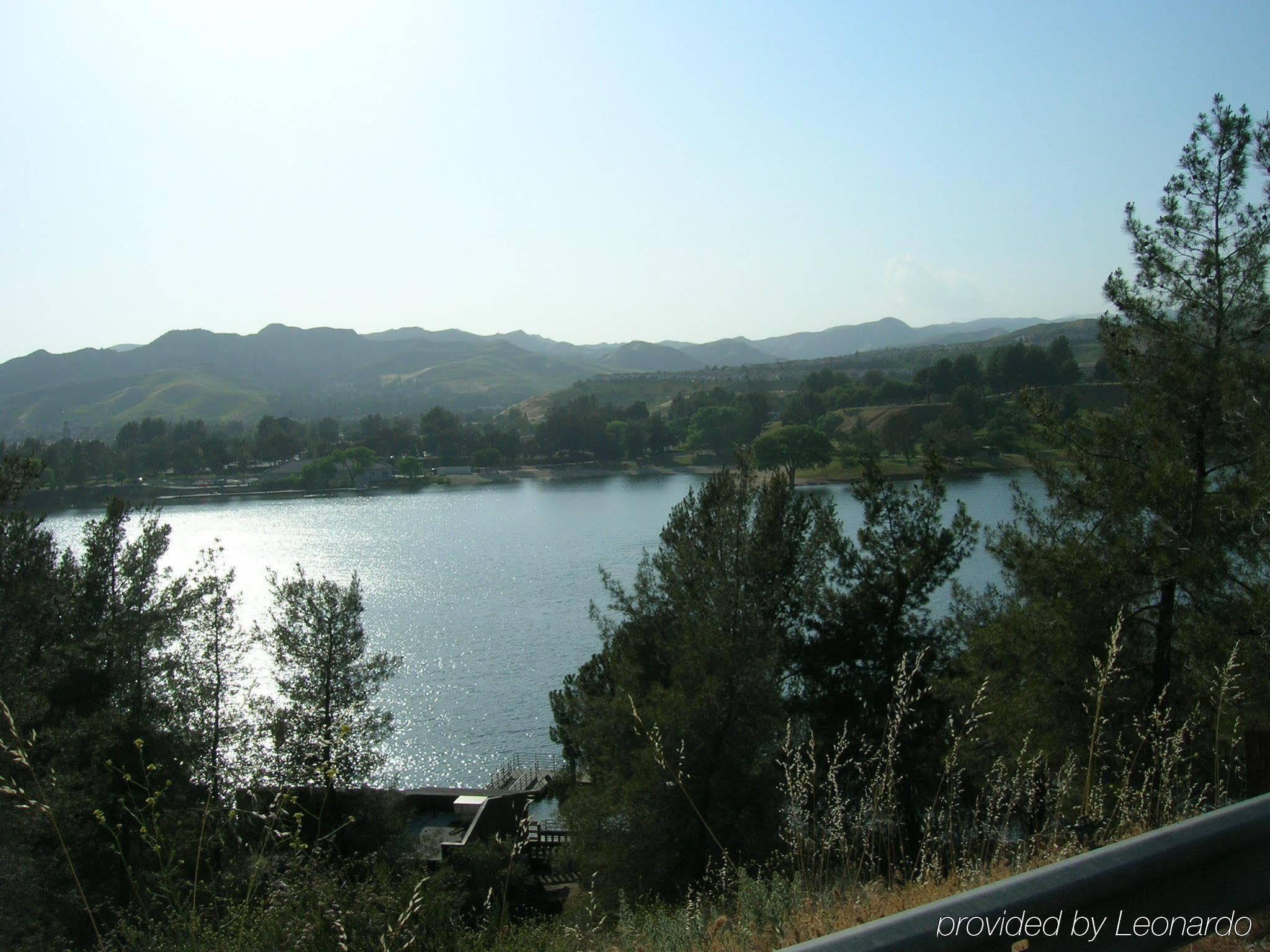 Best Western Valencia/Six Flags Inn & Suites Santa Clarita Buitenkant foto