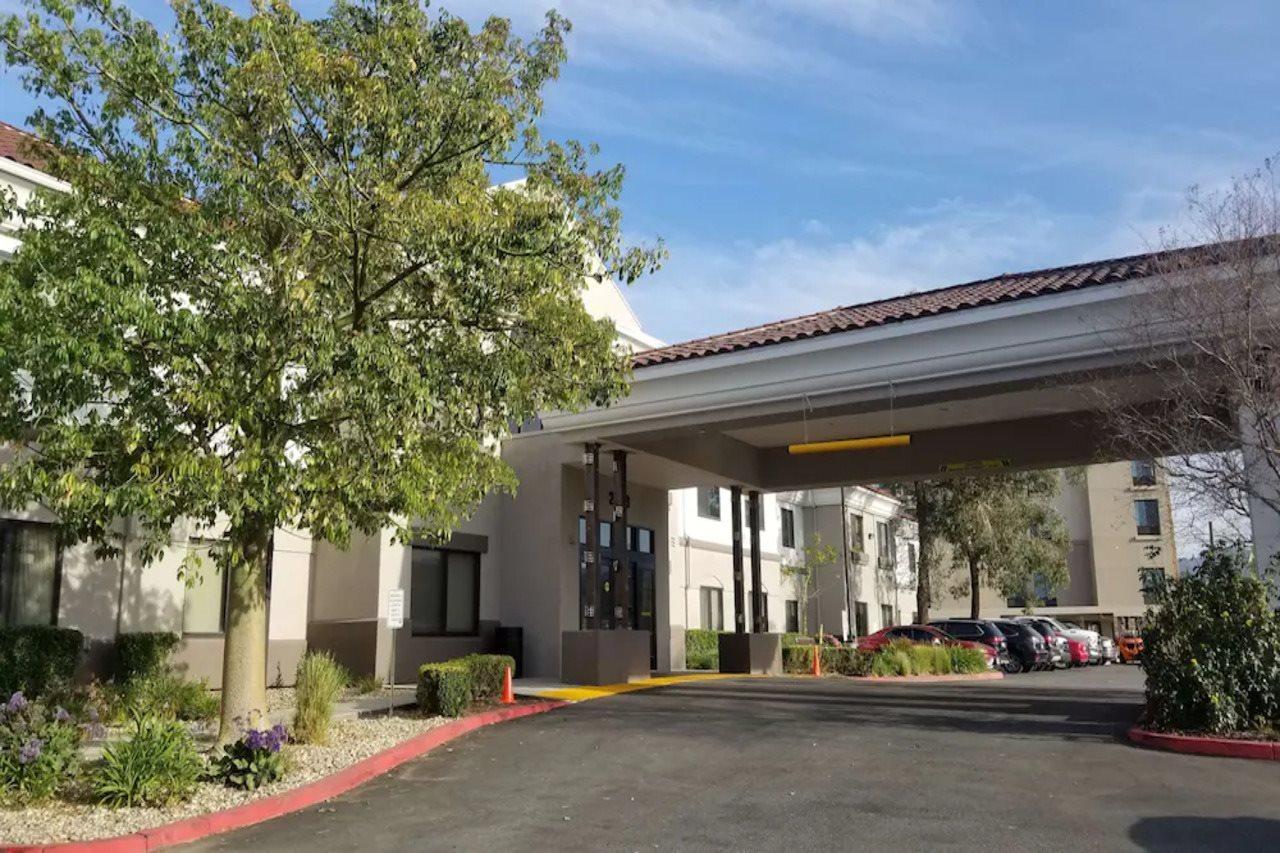 Best Western Valencia/Six Flags Inn & Suites Santa Clarita Buitenkant foto