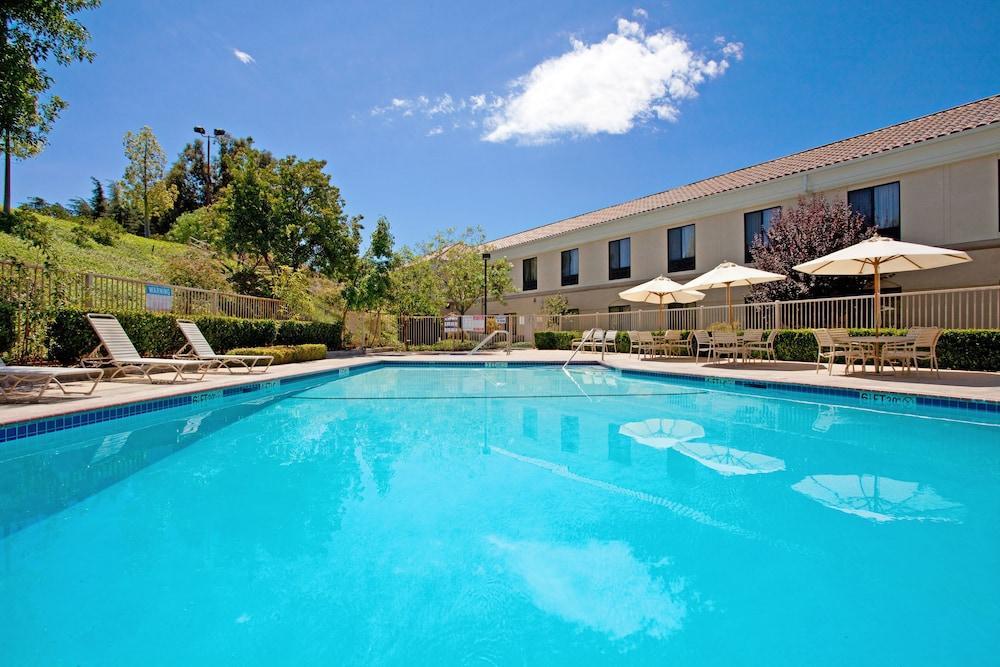 Best Western Valencia/Six Flags Inn & Suites Santa Clarita Buitenkant foto