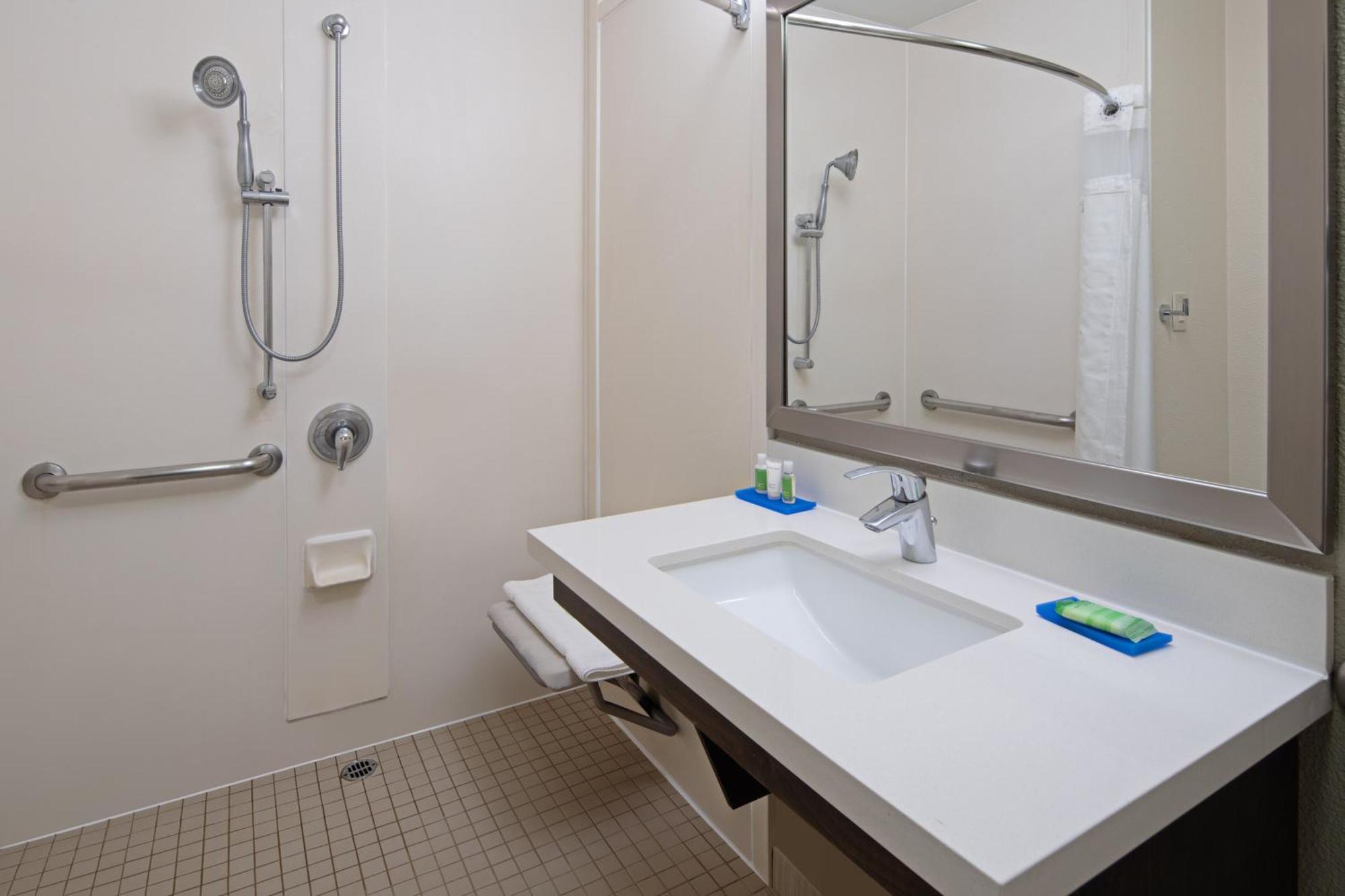 Best Western Valencia/Six Flags Inn & Suites Santa Clarita Buitenkant foto